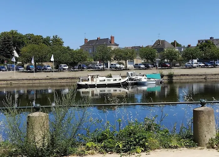 Penichette Cosy Couple Famille Amis Ouvriers Chateau-Gontier