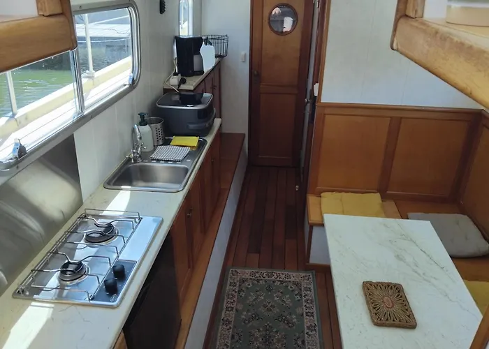 Penichette Cosy Couple Famille Amis Ouvriers * Chateau-Gontier